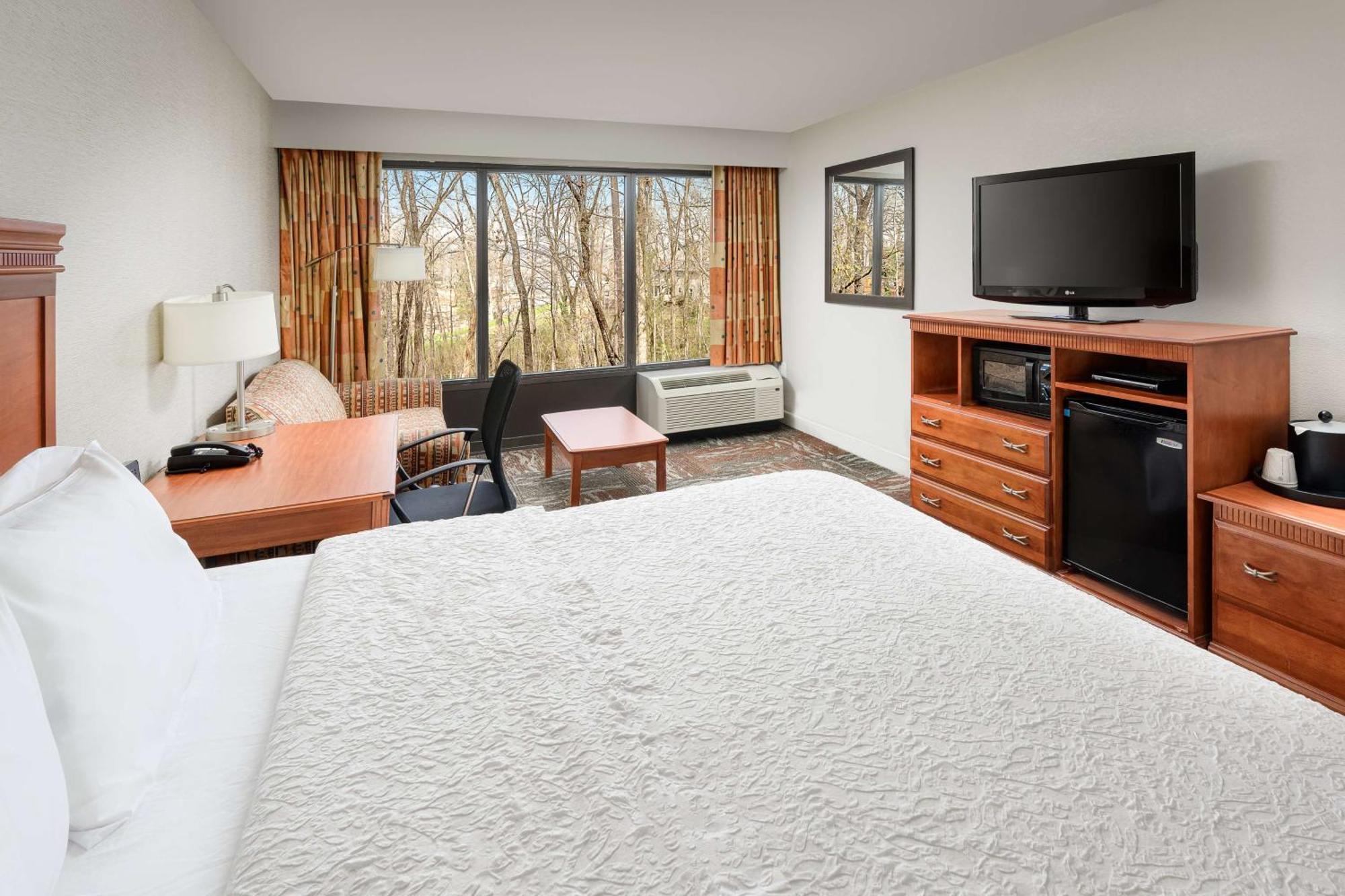 Hampton Inn Oak Ridge Bagian luar foto