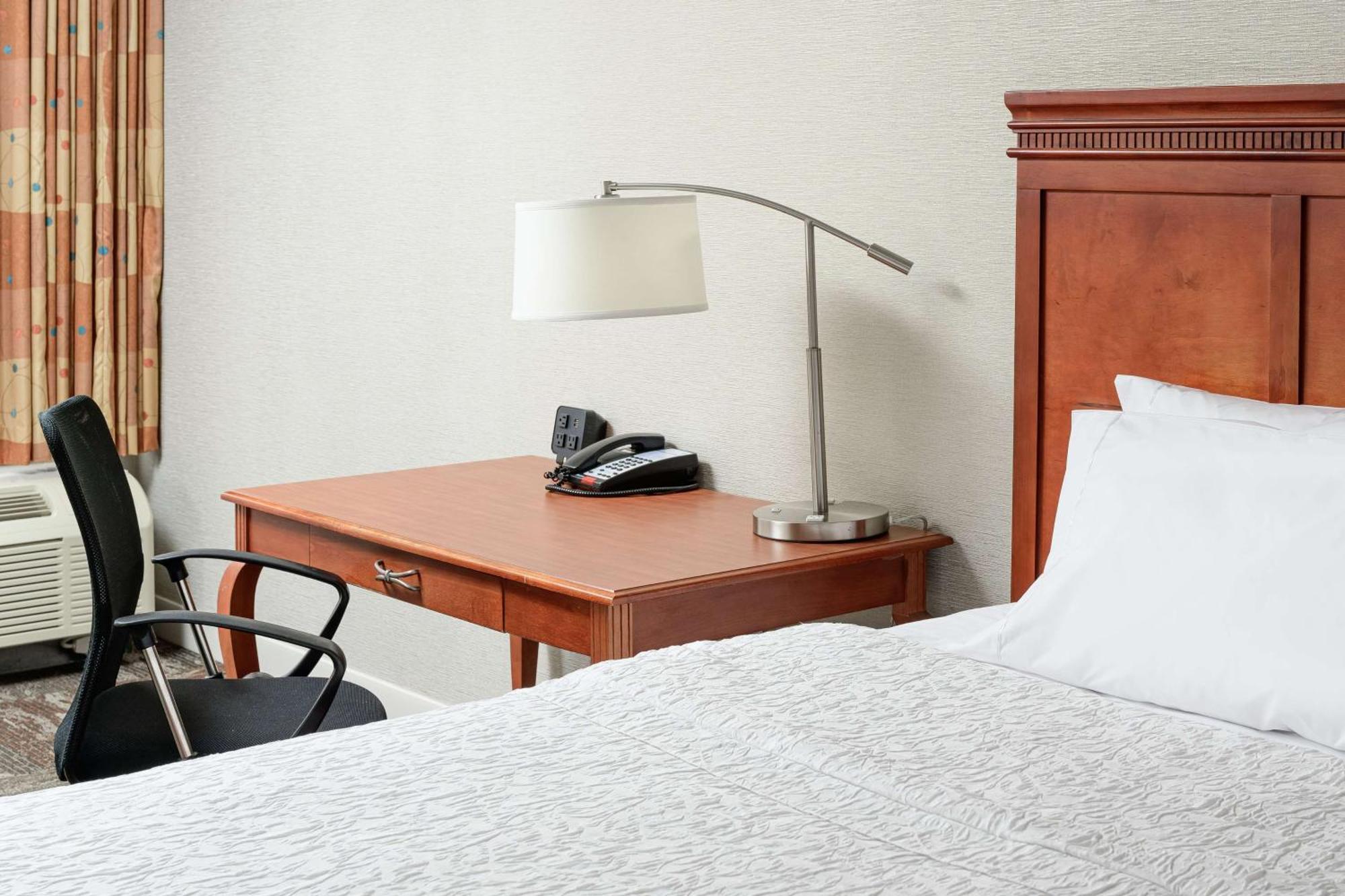 Hampton Inn Oak Ridge Bagian luar foto