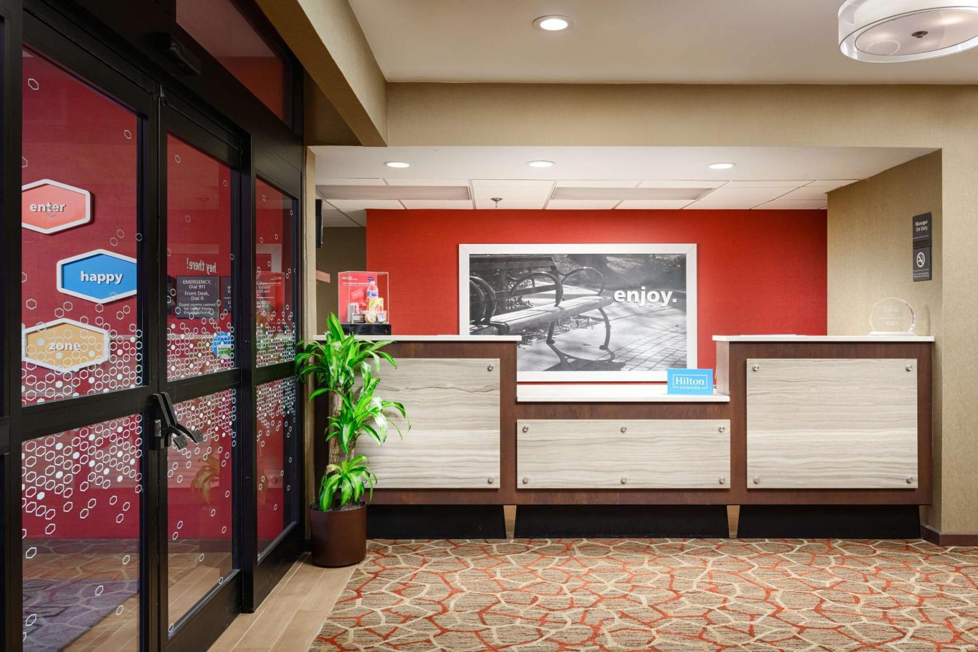 Hampton Inn Oak Ridge Bagian luar foto