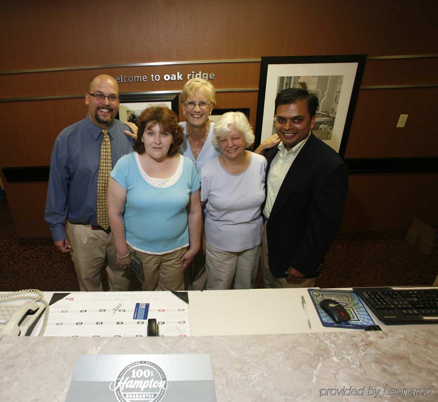 Hampton Inn Oak Ridge Bagian luar foto