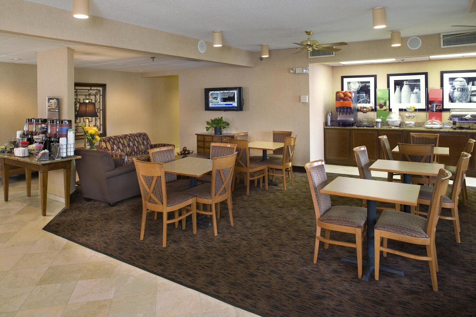 Hampton Inn Oak Ridge Bagian luar foto