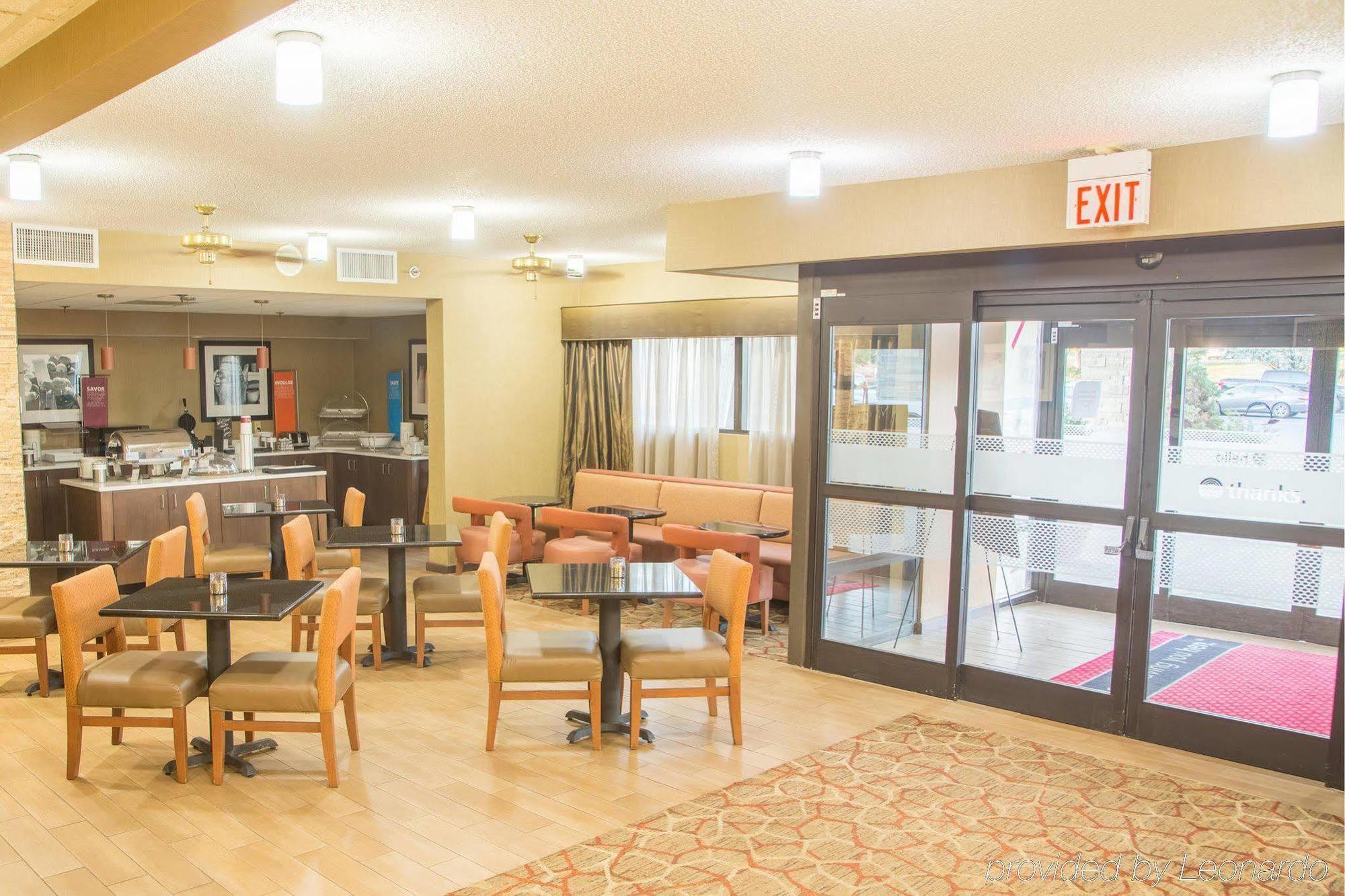 Hampton Inn Oak Ridge Bagian luar foto